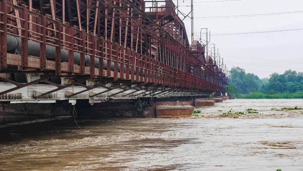 Yamuna Water Level May Touch 208.75m In Delhi Today; Extreme Flood Alert Issued