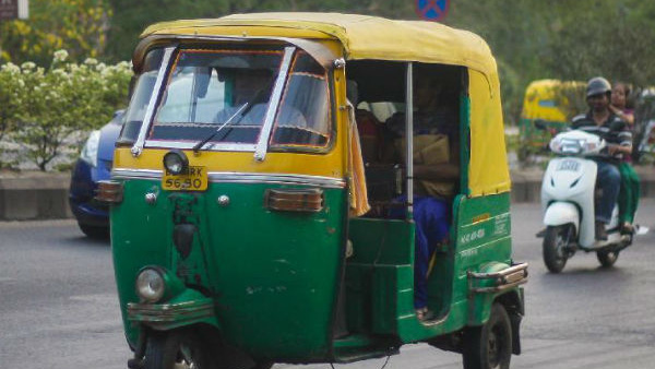 Woman Scams Auto Driver Of Rs 23,400 In Bengaluru By Showing Fake Payment Receipt Woman Scams Auto Driver Of Rs 23,400 In Bengaluru By Showing Fake Payment Receipt