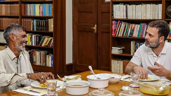 Rahul Gandhi Having Lunch With This Vegetable Vendor Goes Viral, Details Inside