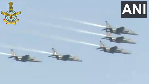 Bhopal Air Show: IAF Pilots Put On Display Their Jaguar, Chinook Skills On 91st Anniversary