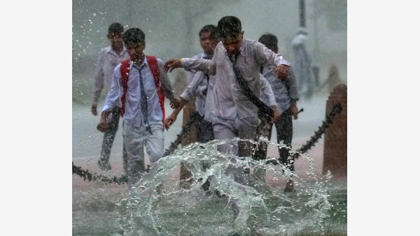 Heavy Rain Lash Delhi/NCR Bringing Respite From Heat And Humidity