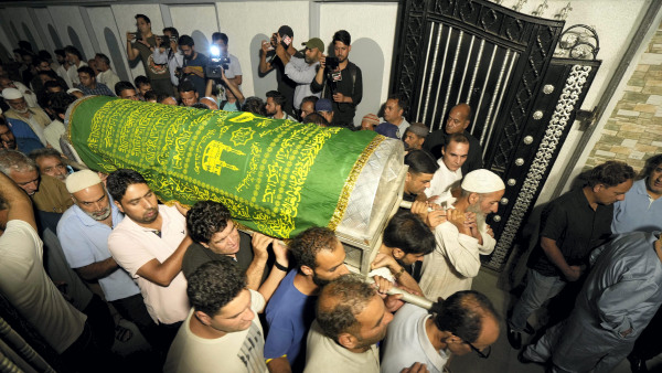 J&K: 3 Security Officers Martyred In Anantnag Encounter, 2 LeT Terrorists Trapped