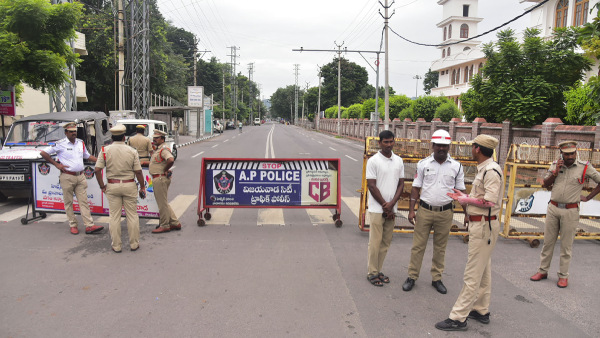 Sec 144 Across Andhra As TDP Calls For Bandh Over Chandrababu Naidus Arrest