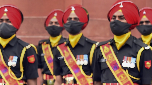 Fact Check: No, Rashtrapati Bhavan didnt replace Sikh Guards, False Claims Go Viral