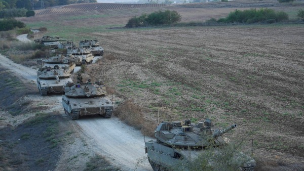 Israeli Airstrikes Hit Syrian Airports Amid Escalating Tensions
