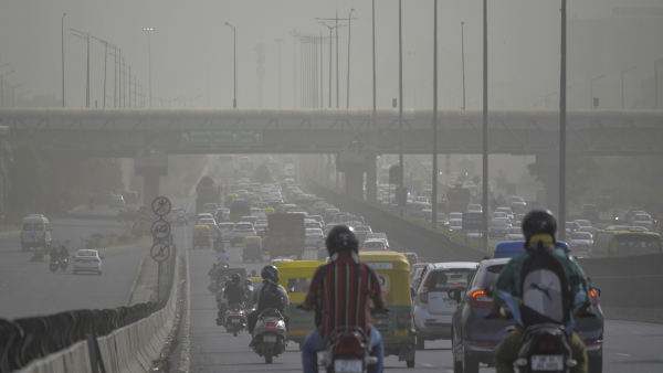 Air Quality In Delhi Dips To Poor Category, AQI Above 250 In Some Parts