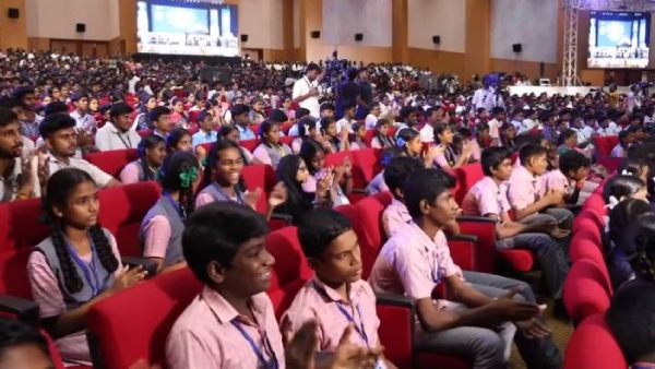 25 Lakhs To 9 ISRO Scientists From Tamil Nadu, A Pat On The Shoulder To Govt School Students 25 Lakhs To 9 ISRO Scientists From Tamil Nadu, A Pat On The Shoulder To Govt School Students