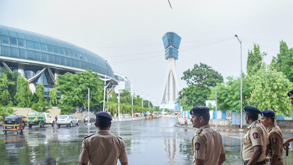 Mumbai Airport Runways Closed For 6 Hours: Check Details