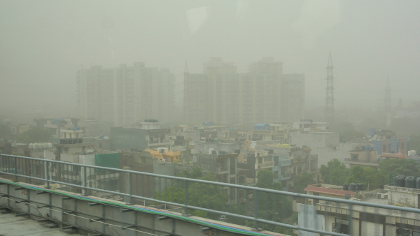 Delhis Air Quality Remains Poor, AQI At 256