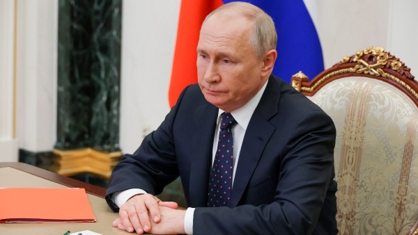 Putins Health in Question After Unverified Reports Claim He Was Found Lying On Floor After Cardiac Arrest