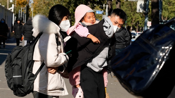 China Hospitals Set Up Homework Zones For Sick Students Amidst Pneumonia Outbreak