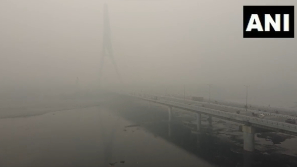 Toxic Smog Turns Delhi-NCR Into A Gas Chamber