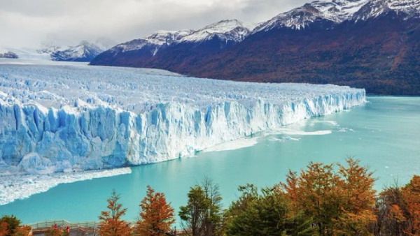 Chile bans hikers from Popular glacier in Patagonia Chile bans hikers from Popular glacier in Patagonia