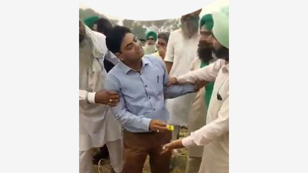 Stubble Burning: Punjab Govt Cracks Down On Farmers Who Held Officials Hostage