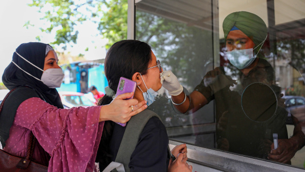 India Registers 1,701 New COVID Cases; 5 Deaths India Registers 1,701 New COVID Cases; 5 Deaths