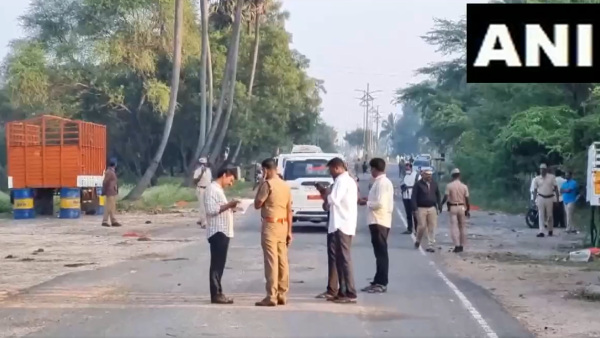 Two history sheeters were killed in an encounter near Kanchipuram New railway station Kanchipuram District. Two history sheeters were killed in an encounter near Kanchipuram New railway station Kanchipuram District.