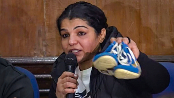 Sakshi Malik Quits From Wrestling As WFI Elects New President