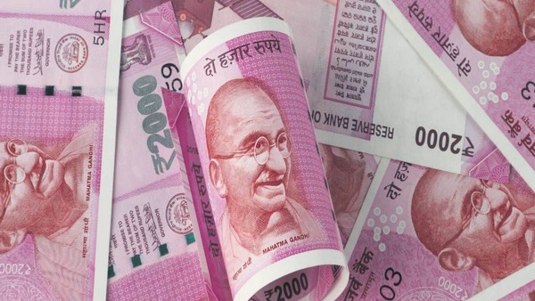 RBI Says Rs 2,000 Notes Totalling Rs 9,760 cr Still With Public