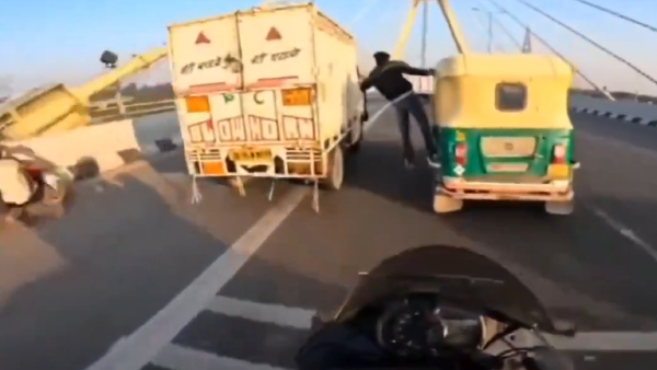 Delhi: Autorickshaw In Viral Signature Bridge Stunt Video Impounded