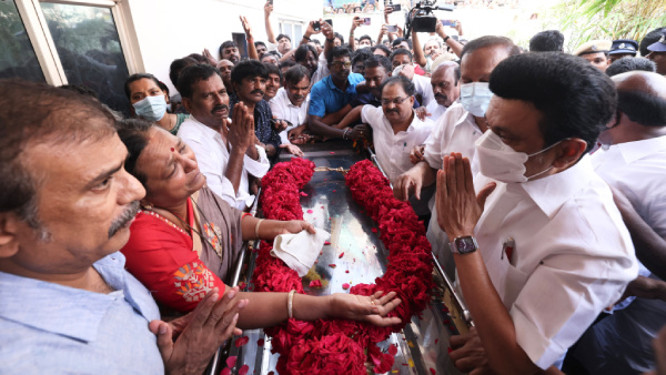 Tamil Nadu CM MK Stalin paid floral tribute to actor and DMDK chief Captain Vijayakanth in Chennai