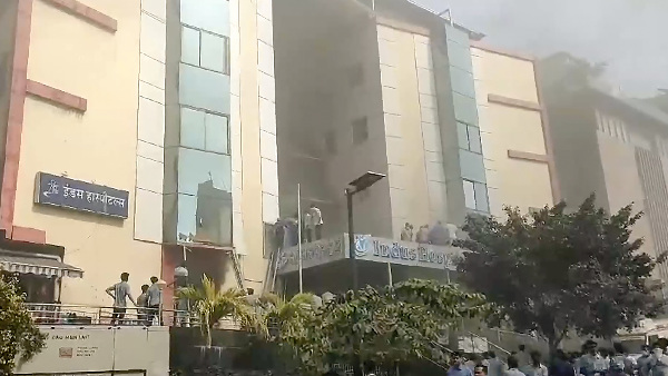 Massive Fire Breaks Out At Visakhapatnam Hospital, Firefighters Rescue Patients Using A Ladder