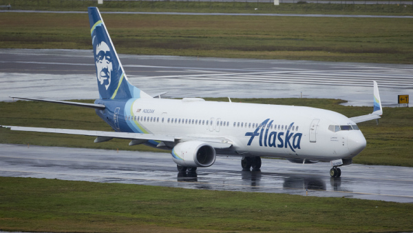 Alaska Airlines Discovers Loose Bolts In Boeing Jets During Routine Maintenance