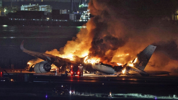 Passengers Shout Inside Smoke-Filled Cabin As Japan Airlines Catches Fire