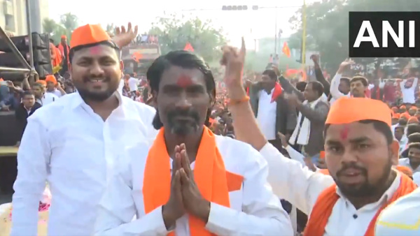 Maratha quota activist calls off protest