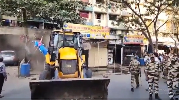 Bulldozers Raze 15 Illegal Properties In Mumbais Mira Road