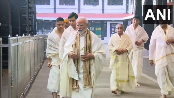 Prime Minister Narendra Modi performs pooja and darshan at Guruvayur Temple in Guruvayur, Kerala
