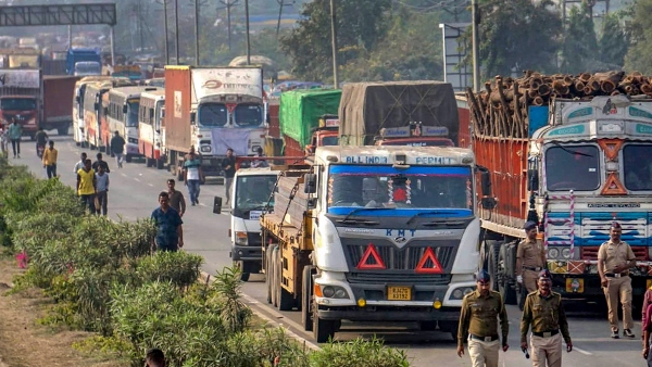 why-are-truckers-protesting-against-the-new-hit-and-run-law-oneindia