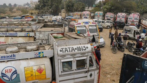 Strike To Be Withdrawn: Truckers Association Decides To Withdraw Protest After Talks With Government