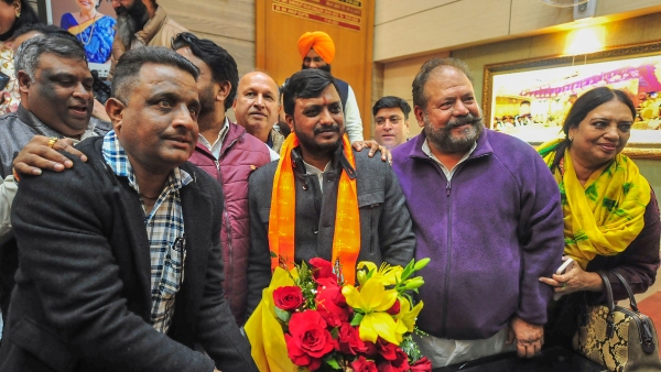 AAP Challenges Chandigarh Mayor Poll Results In HC, Demands Re-Polling Supervised By Former Judge