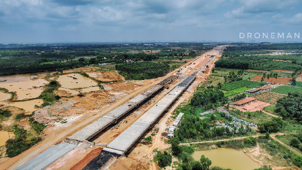 Bengaluru-Chennai Expressway