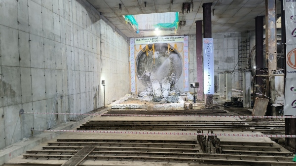 Namma Metro Celebrates Milestone Breakthrough By TBM Bhadra, Pink Line On Track For 2025 Completion