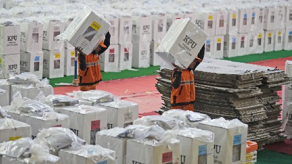 Indonesia Chooses New President in Historic Election Indonesia Chooses New President in Historic Election