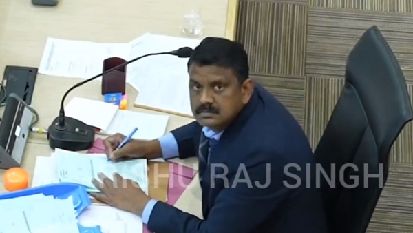 Amid Vote Tampering Allegations, New Video Shows Chandigarh Returning Officer Signing Ballots 