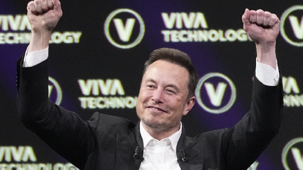 Tesla CEO Elon Musk Pack Up In Delaware