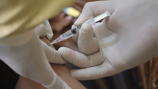 COVID Vaccines Risk COVID Vaccines Risk