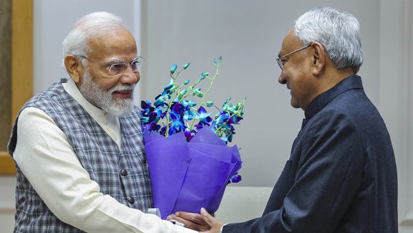 Lok Sabha Poll Predictions: Will Nitishs Return Help NDA To Win Big In Bihar? Heres What Opinion Poll Says Lok Sabha Poll Predictions: Will Nitishs Return Help NDA To Win Big In Bihar? Heres What Opinion Poll Says