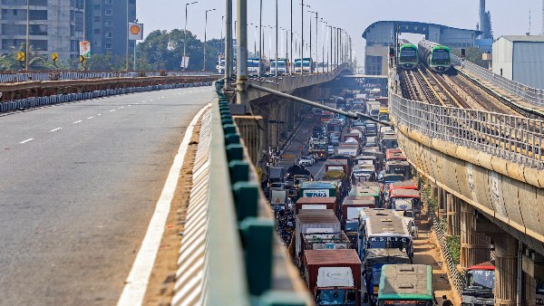 Vehicles stuck in a traffic jam in Bengaluru