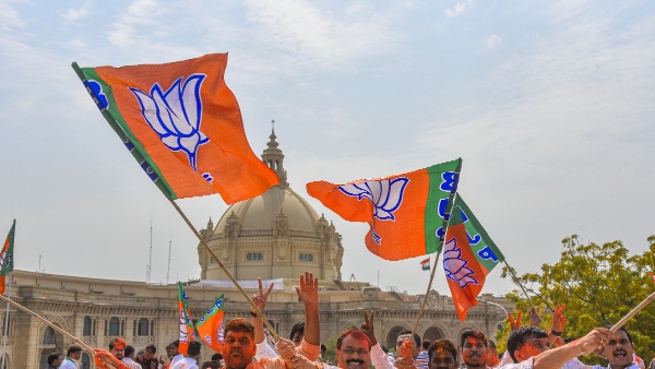 LS Opinion Poll 2024 Will BJP Sweep UP And Key Hindi Heartland States While INDIA Bloc Holds Sway In South