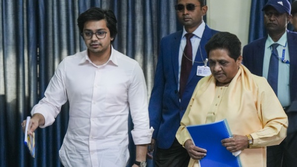BSP Supremo Mayawati And Her Nephew Akash Anand
