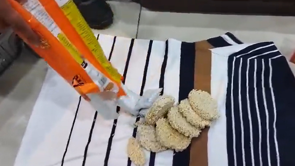 Diamonds founded At Mumbai Airport