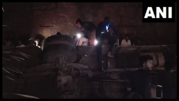 12 Dead Several Injured As Bus Plunges Into Soil Mine Pit In Durg