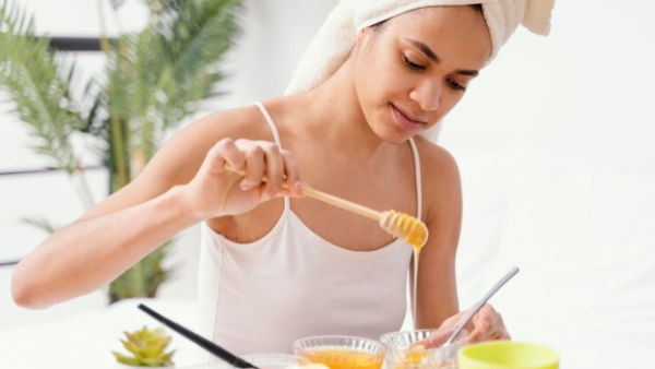 Top 6 Natural Ingredients To Get Radiant And Glowing Skin