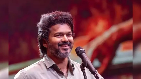 Thalapathy Vijay Fan Writes 10000-Line Poem In 36 Hours To Celebrate Ghilli Re-release Creates Record Thalapathy Vijay Fan Writes 10000-Line Poem In 36 Hours To Celebrate Ghilli Re-release Creates Record