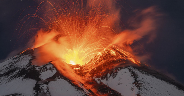 Iceland Volcano erupts near Keflavik airport
