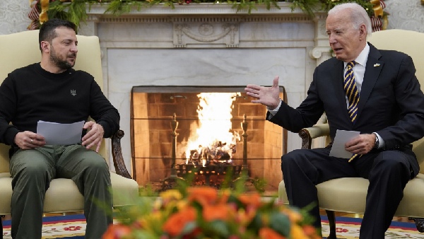 Zelenskyy Vows Ukraine Won t Become Second Afghanistan Challenges Russia Hails US Aid