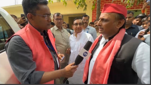 Akhilesh Yadav Raises Alarm Over Covishield Side Effects Accuses BJP Of Money Laundering